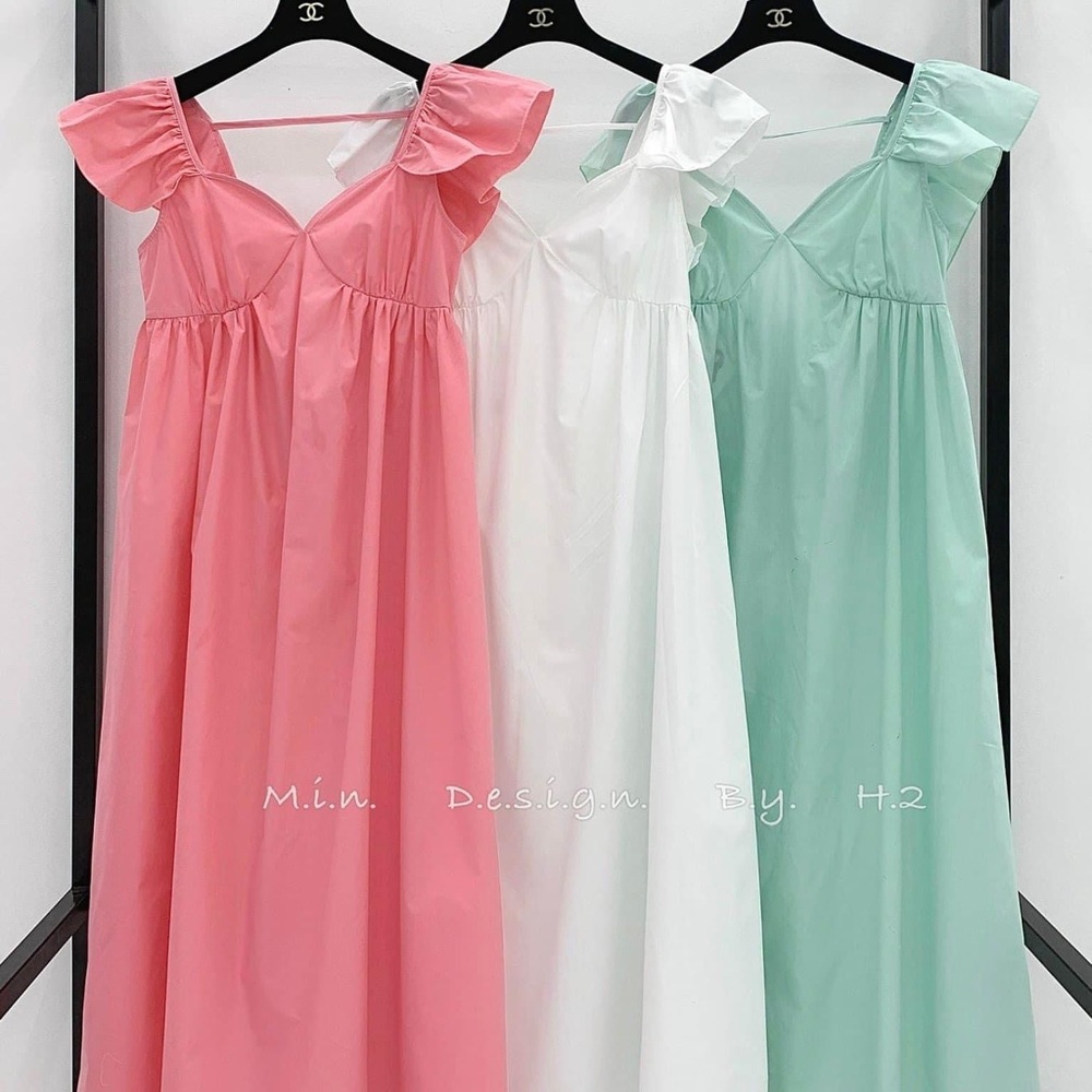Cute maxi dress with bow